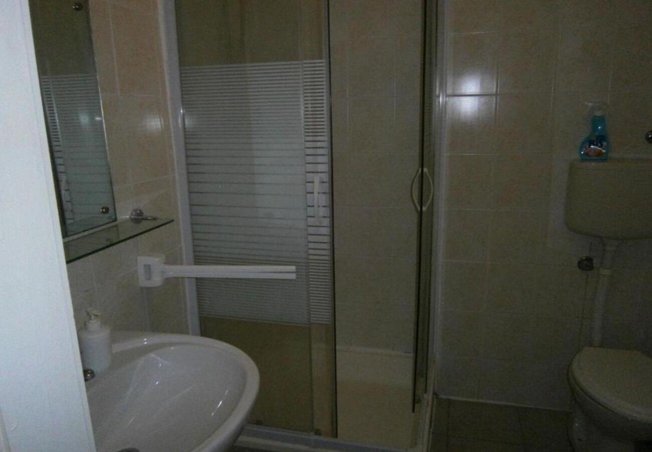 Apartments Dobri - 500M From Beach Hoek van Holland Ngoại thất bức ảnh
