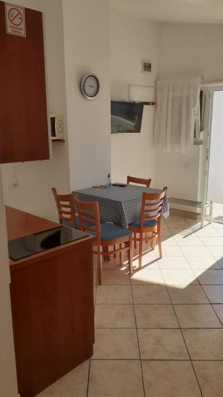 Apartments Dobri - 500M From Beach Hoek van Holland Ngoại thất bức ảnh